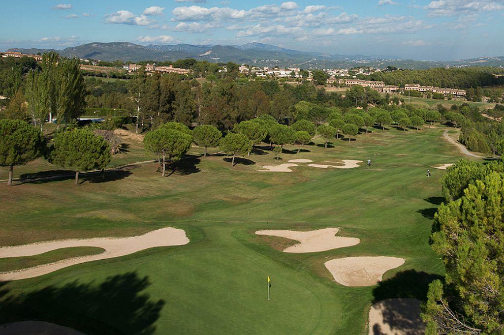 Dolce By Wyndham Barcelona Resort سانت إستيفي سيسروفير المظهر الخارجي الصورة