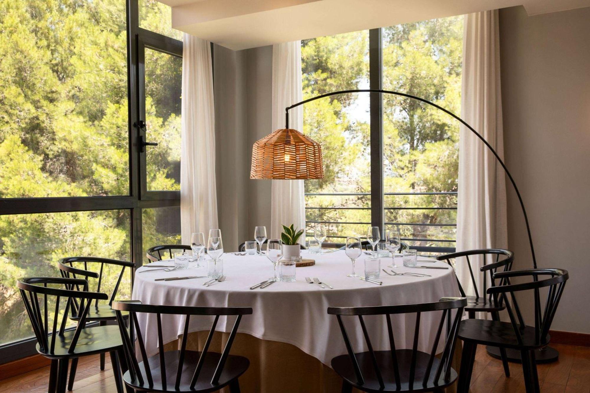 Dolce By Wyndham Barcelona Resort سانت إستيفي سيسروفير المظهر الخارجي الصورة