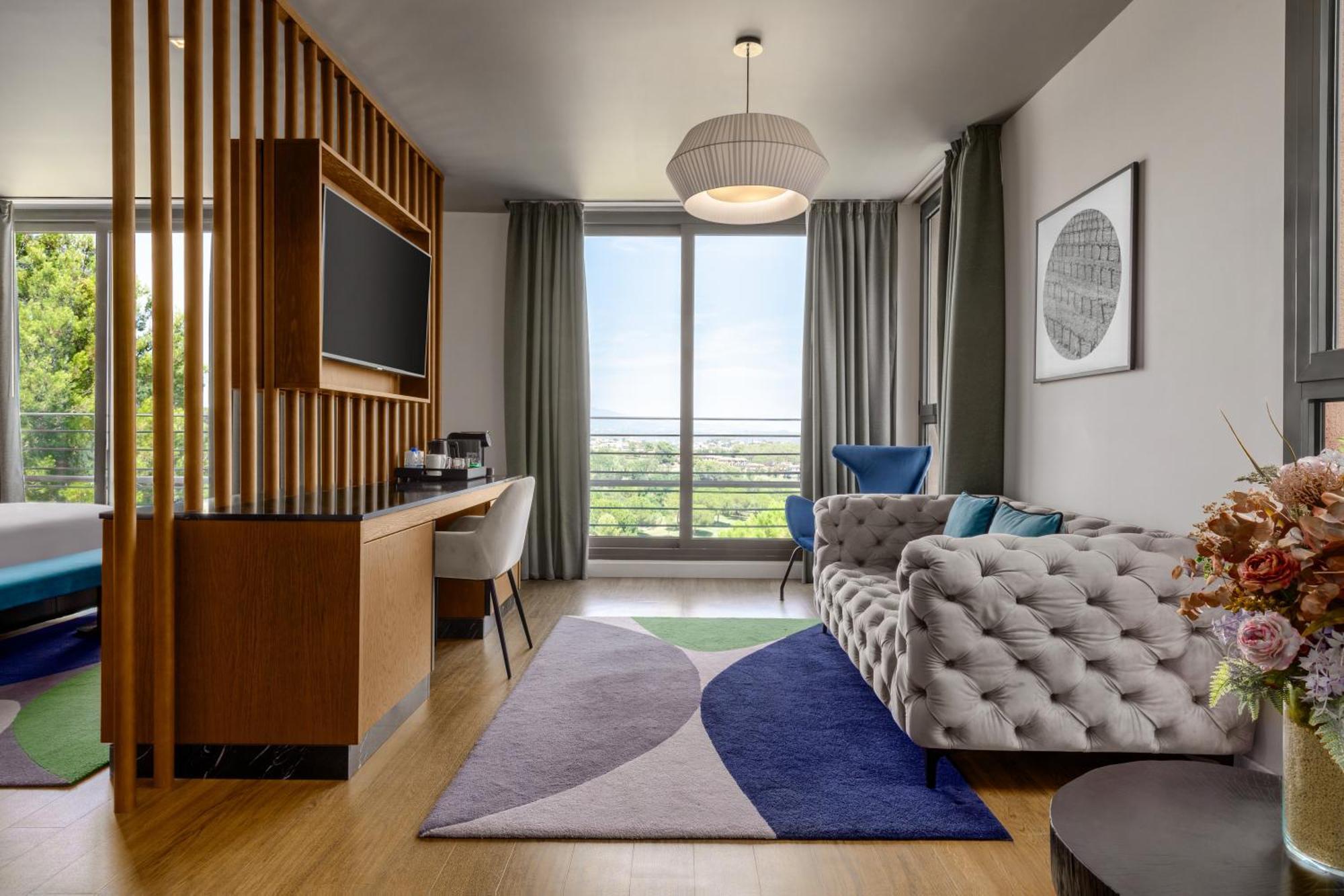 Dolce By Wyndham Barcelona Resort سانت إستيفي سيسروفير المظهر الخارجي الصورة