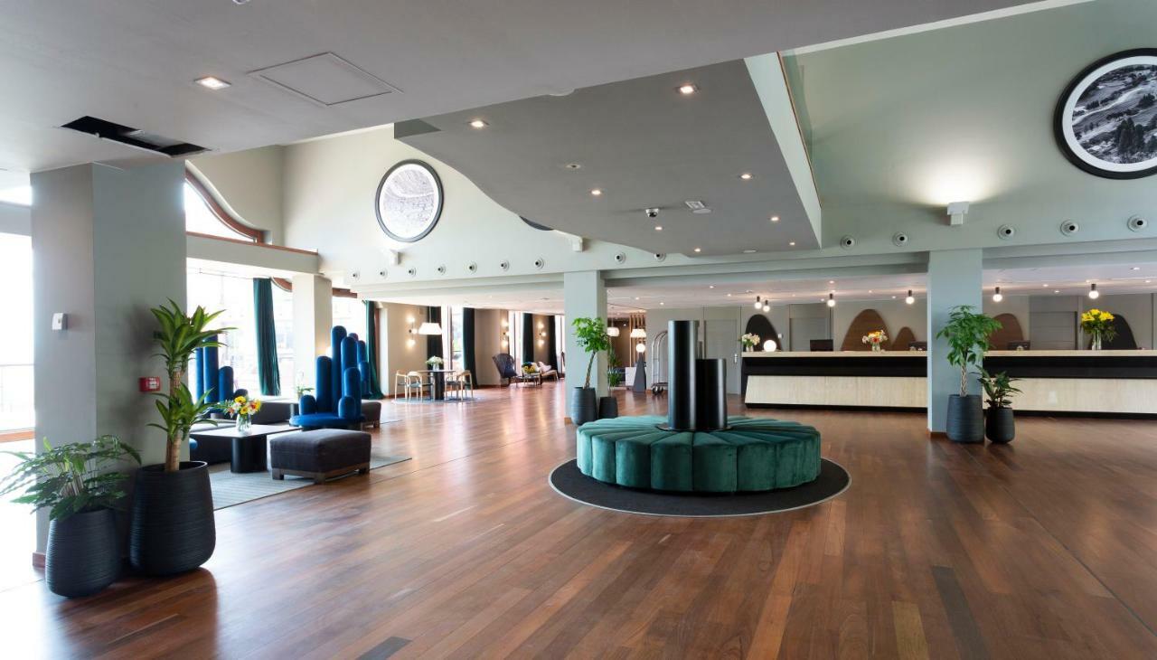 Dolce By Wyndham Barcelona Resort سانت إستيفي سيسروفير المظهر الخارجي الصورة
